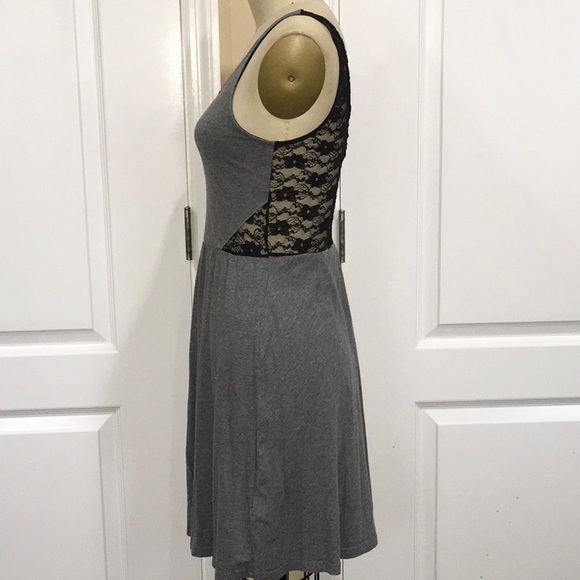 SEXY Lace back Dress - Picture 2 of 7